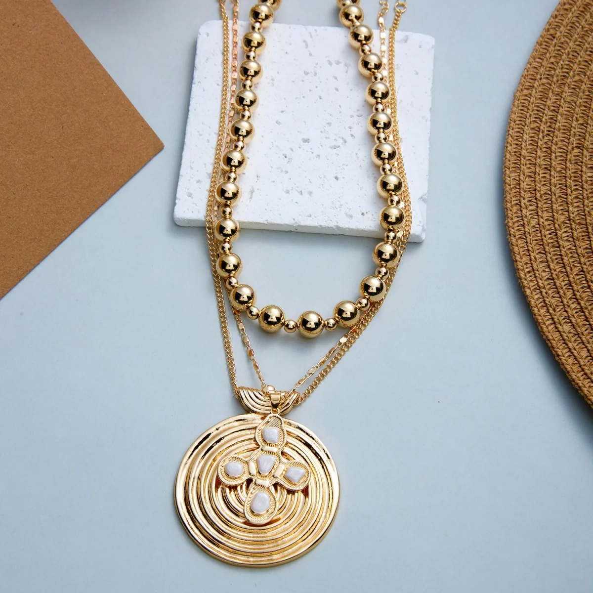 Retro-Halskette mit gehämmerter Textur, spiralförmigem großem Kreuzanhänger für Damen und Herren, mehrschichtige CCB-Perlen, unregelmäßiger Kreuz-Choker-Schmuck – Detail 23