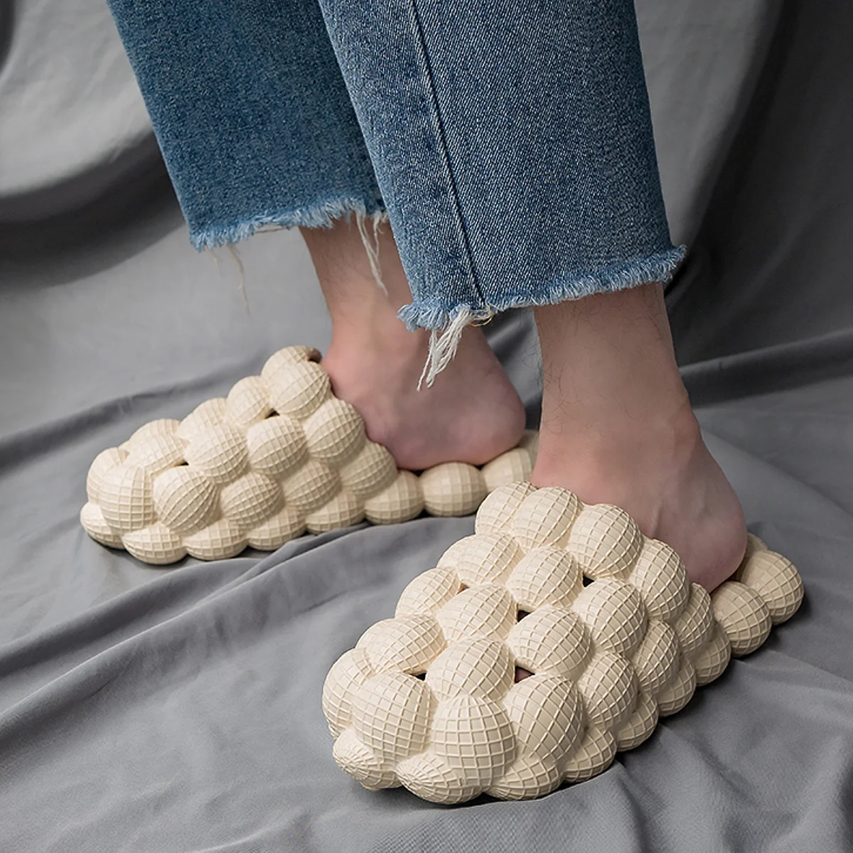 

1 Pair Summer Male Female Personality Bubble Sandals Slippers Comfortable Breathable Non Slip Home Sandals Soft Durable Foot