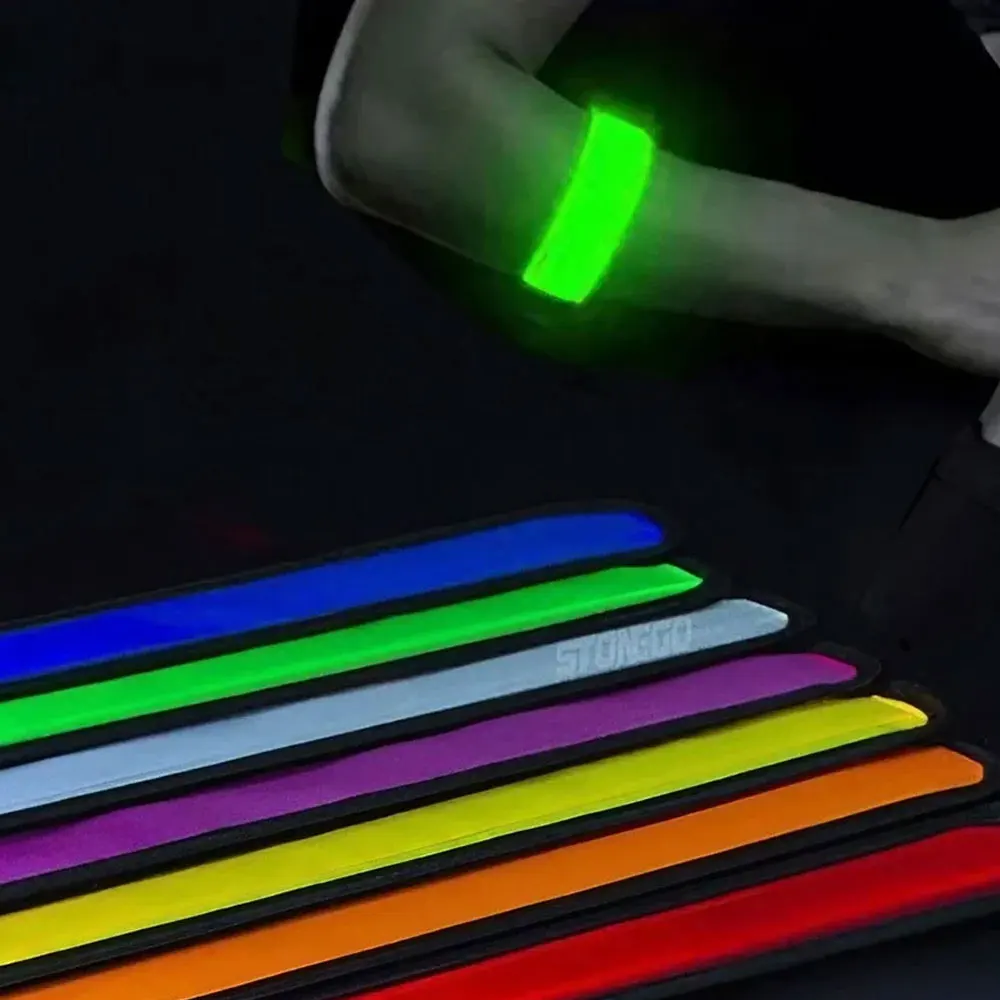 Fascia da braccio sportiva illuminata a LED Fasce di sicurezza illuminate per corsa notturna, jogging, allenamento fitness