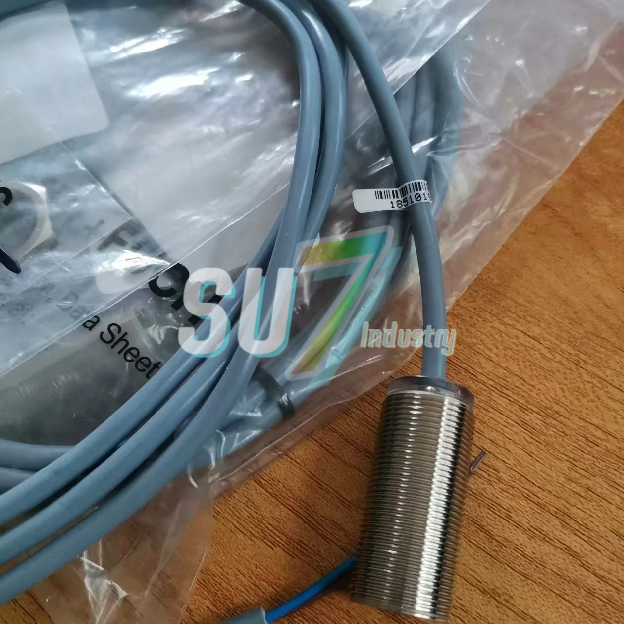 NBB5-18GM40-Z0 NBB5-18GM60-WO جديد في المخزون مستشعر مفتاح القرب