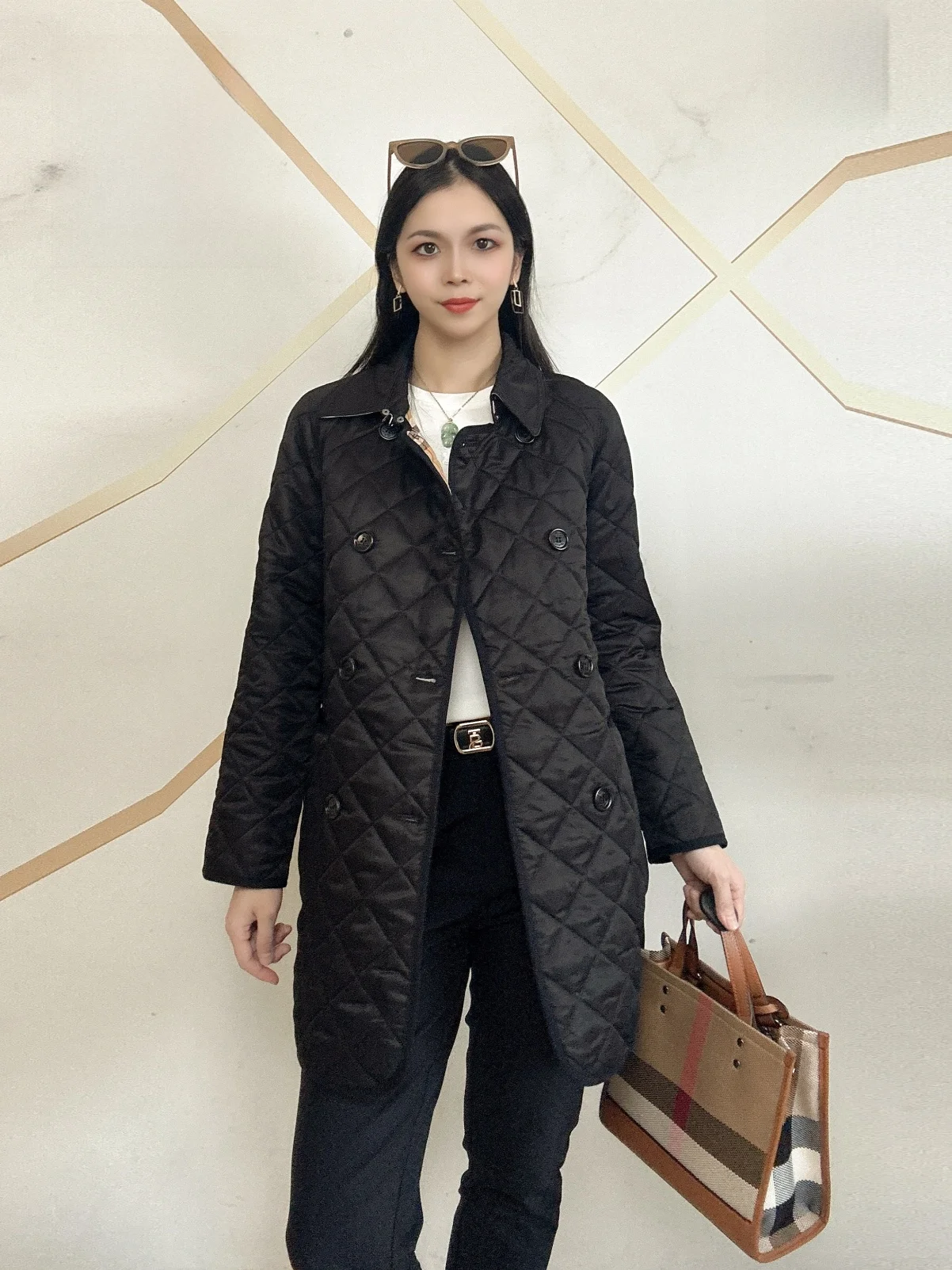 

Новая зимняя женская хлопковая куртка-пальто средней длины с ромбовидной вышивкой, повседневная, универсальная, теплая, модная