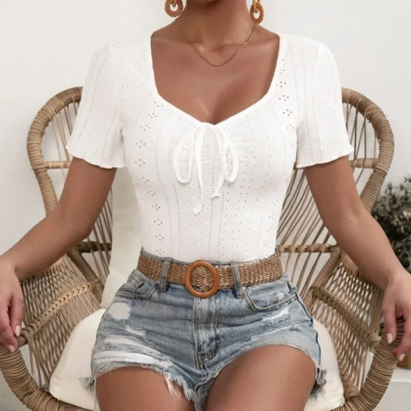 

Elegant And Stylish T-shirt In European And American Sexy Minimalist Design Perfect For Spring And Summer Outfits