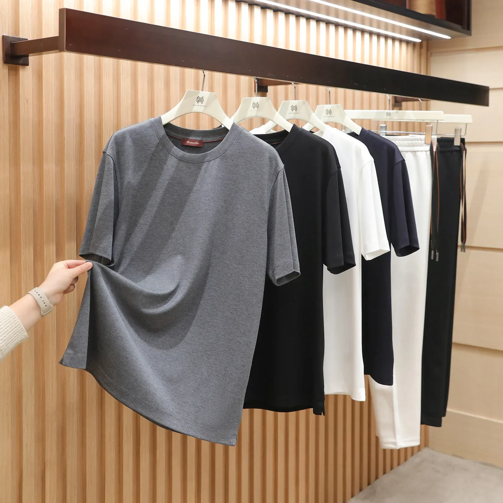 

2026 Summer New Italian Luxury Old Money Wind Modal Egyptian Cotton Solid Color Short Sleeve T-Shirt Men