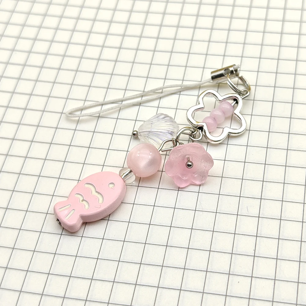 

Kawaii Pink Fish Phone Charm Shell Flower Beaded Lanyard Cute Animal Phone Strap Keychain for Girls Women Bag Decor