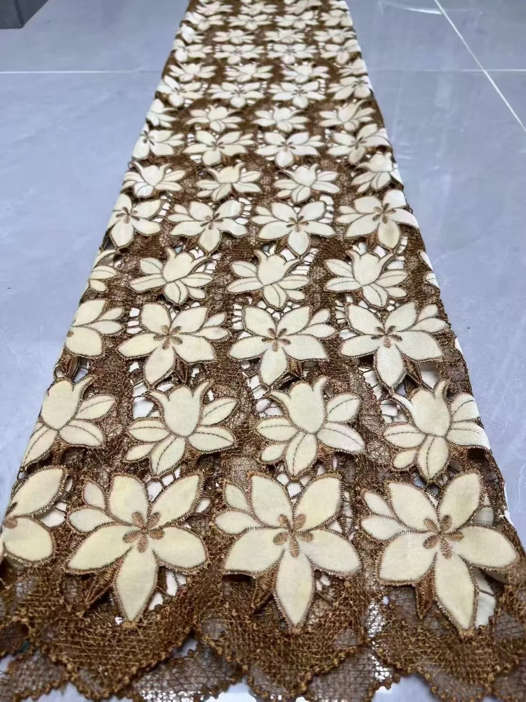 

African Velvet Lace Fabric 5 Yards High Quality Women Party Dress Luxury Stones Embroidery Nigerian Lace Materials For Sewing