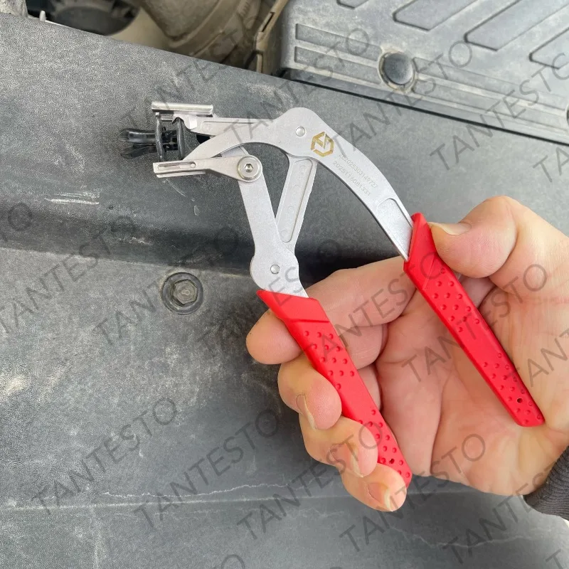 Kfz-Clip-Entfernungszange für Kunststoff- und Gumminägel – Werkzeug zum Entfernen von runden Befestigungselementen für die Reparatur von Autoinnenverkleidungen, Türverkleidungen, Fahrgestellen und Kofferräumen – Detail 1