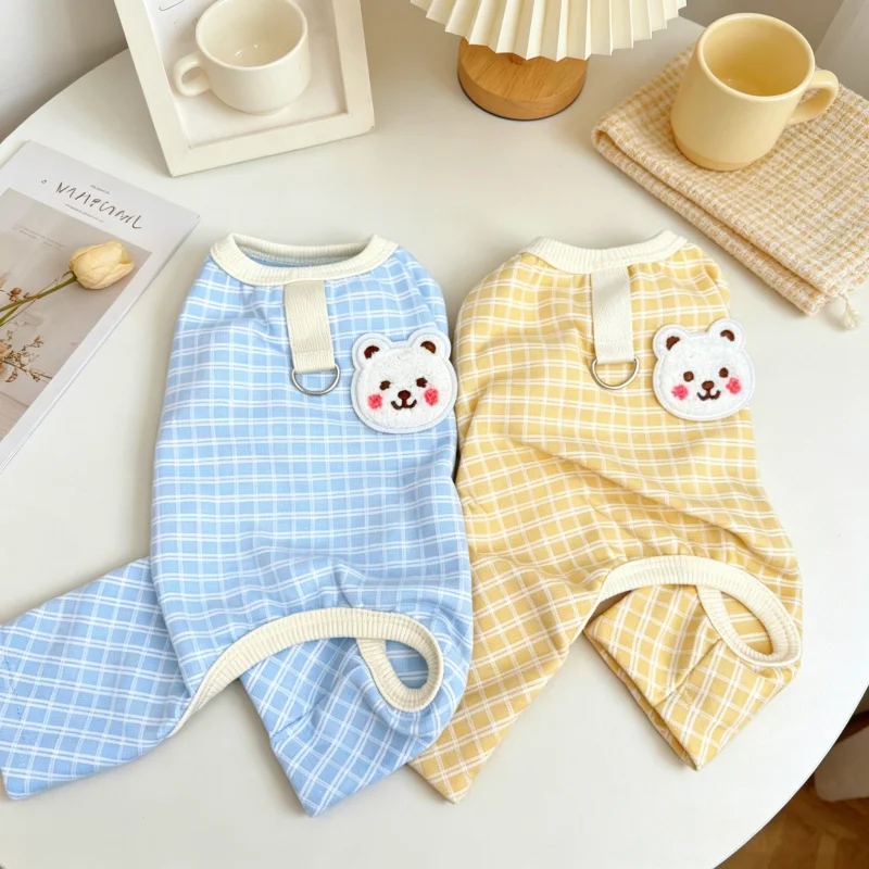 macacao-xadrez-fofo-para-caes-roupa-de-luxo-para-caes-macacao-para-filhotes-com-aplique-de-urso-macacao-doce-para-gatos-romper-macio-para-pets-pijama-para-poodle-roupas-para-caes
