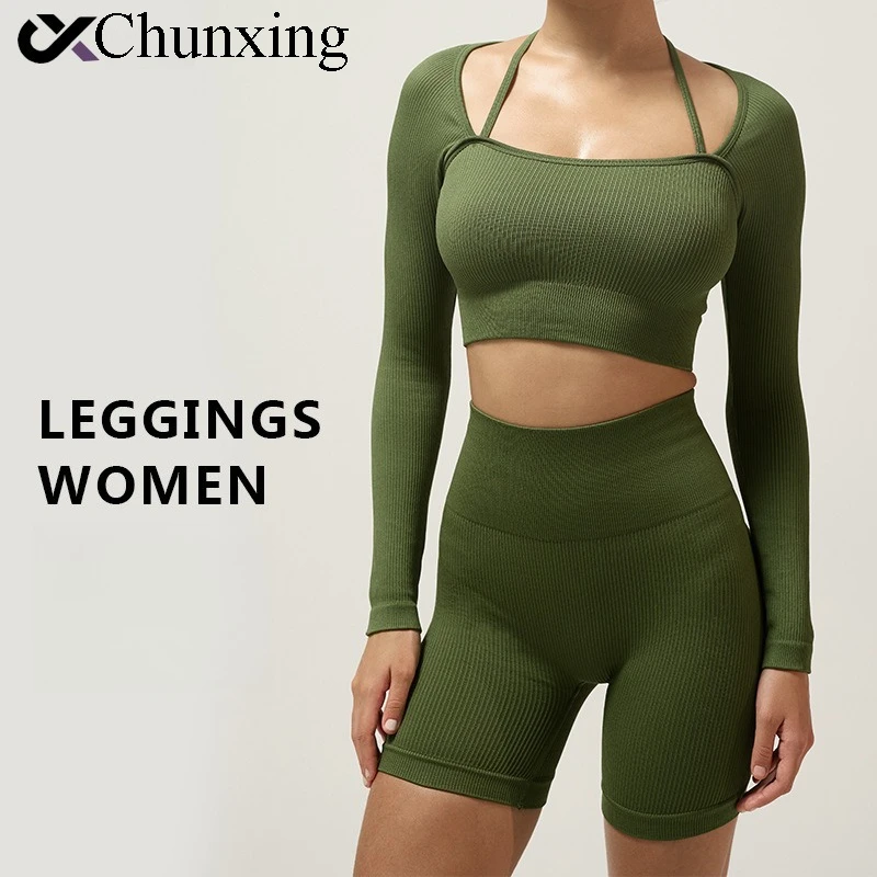 秋と冬のデイリーフィットネス女性用快適な無地スポーツトップ速乾性ヒップリフティングショーツシームレススポーツヨガセット