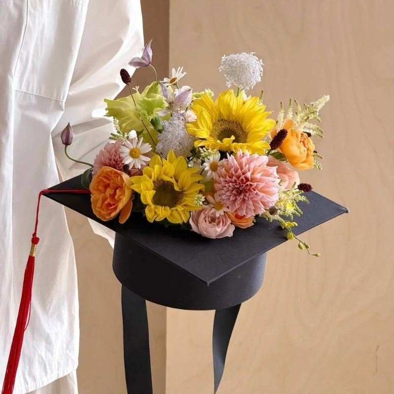 Graduation Bachelor's Hat Shaped for Sending Students Bouquet Gift Packaging Empty Boxs Children's Candy Gifts Decorative Box view 6