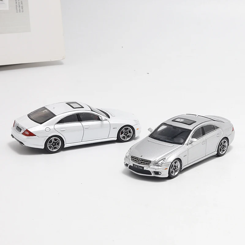 

1:64 CLS 63 AMG car, die-cast alloy car model, teenagers' gift, decorative item, adult collection, children's birthday gift.