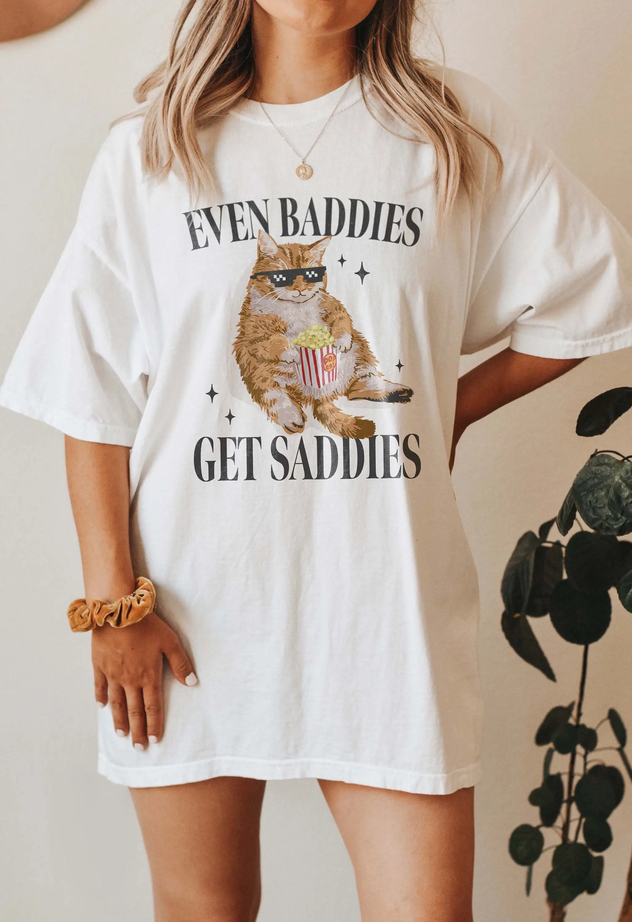 Even Baddies Get Saddies Slogan Women T-shirt Funny Cotton A Eating Popcorn Print Female Shirt 2024 New Fashion Girl Tee