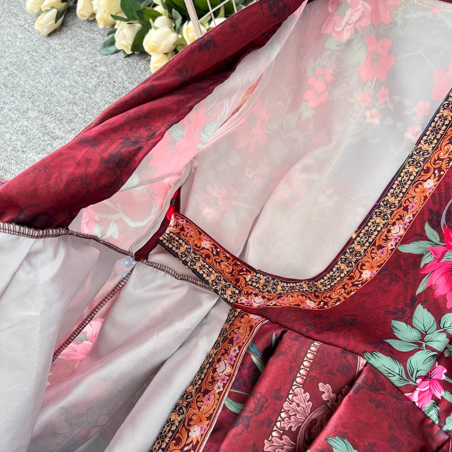 Sommer Böhmischen Wunderschöne Blume Lange Kleid frauen Kreuz V-ausschnitt Laterne Hülse Mesh Patchwork Dicken Satin Lange Party Vestidos