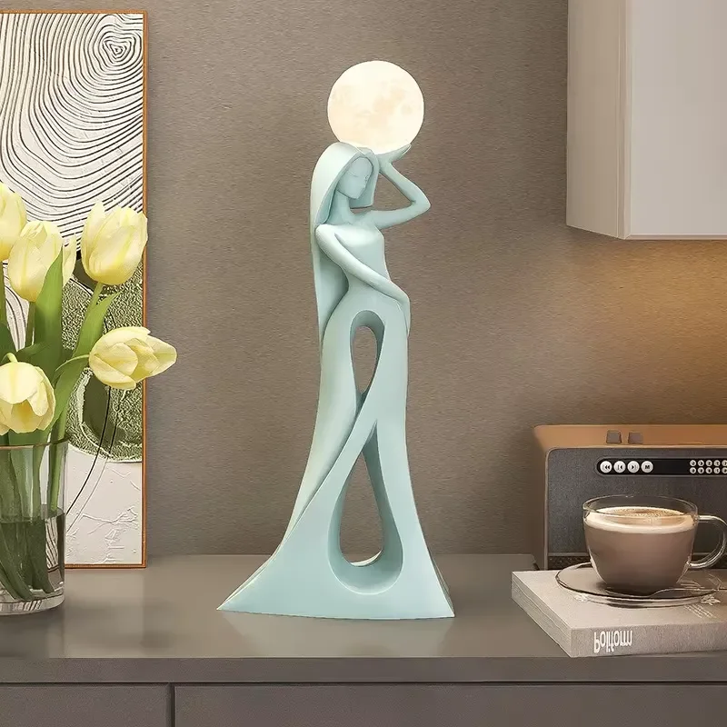 Modern Light Luxury Resin Girl Statue Artistic Home Decor Niche Entrance Wine Cabinet Ornament High End Sense Craft Display