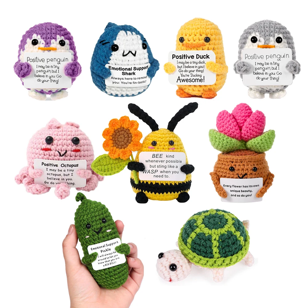 Mini Funny Knitted Positive Penguin with Card, Shark and Bees Ducks Decorative Ornaments, Creative Cute Crochet Doll Cheerleaders