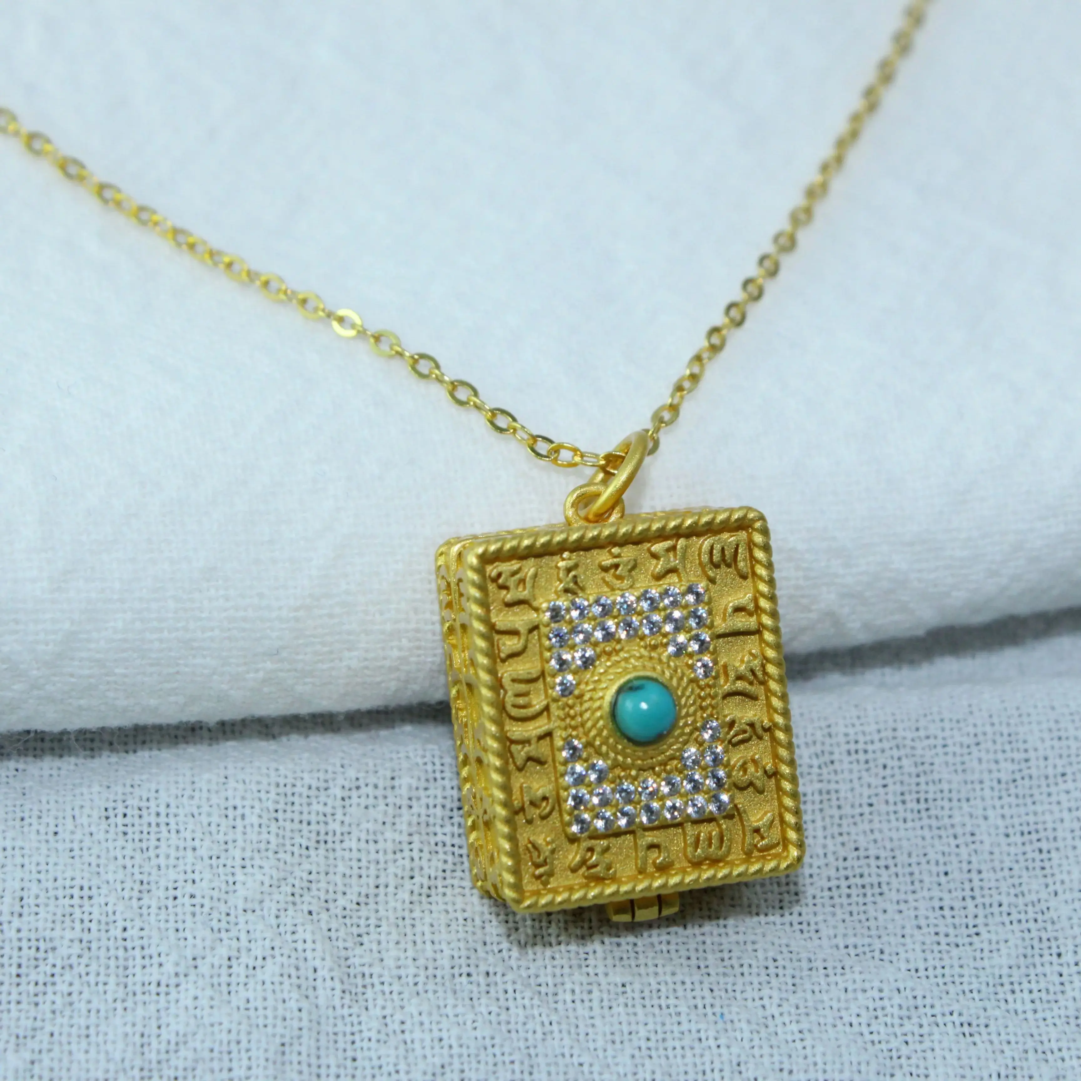 Stunning Turquoise Glass Inlaid Pendant women-Innovative Silver 925 Jewelry With Sparkling Elegance