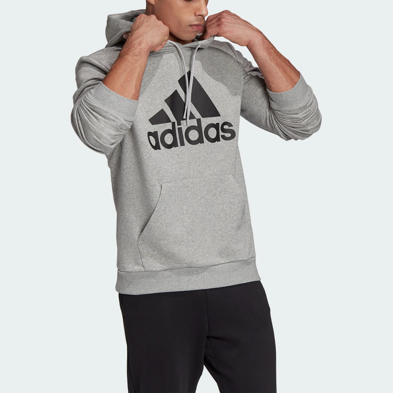 

Новая мужская спортивная толстовка с капюшоном Adidas Authentic Season's GC7341