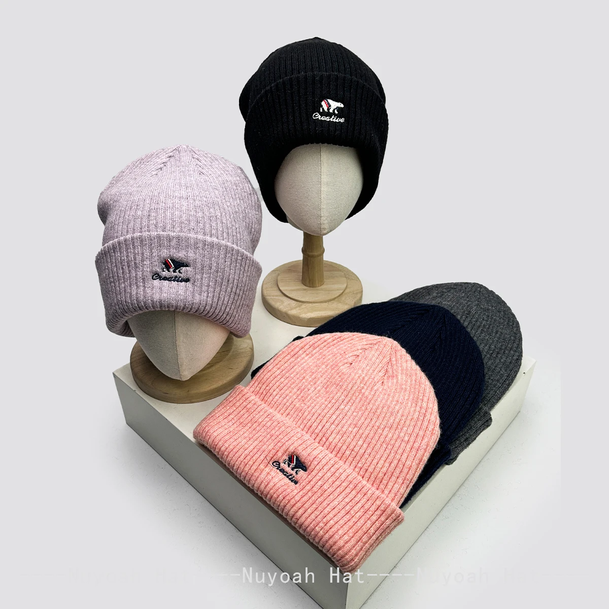 

New Men Women Embroidered Polar Bear Letters Knitted Hats Warm Korean Fashion Personal Beanies Outdoor Versatile Casual Simple