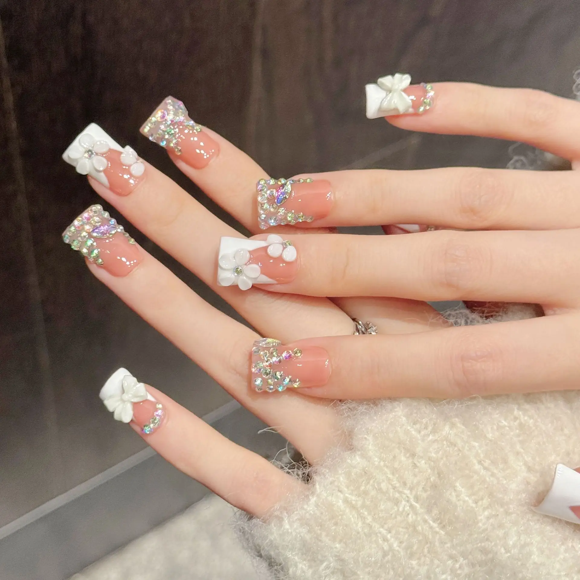 10PCS Luxury Handmade Press On Nails Pink White Bow Rhinestone Duckbill Design Glamorous False Nails With 4-PIECE Tool Adhesive