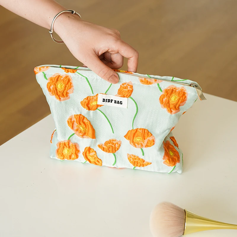 Women\'s Makeup Bag Yellow Flowers Large Capacity Canvas Bula Chain Design Cosmetic Storage Bag Portable Toiletry Bag Clutch Bag