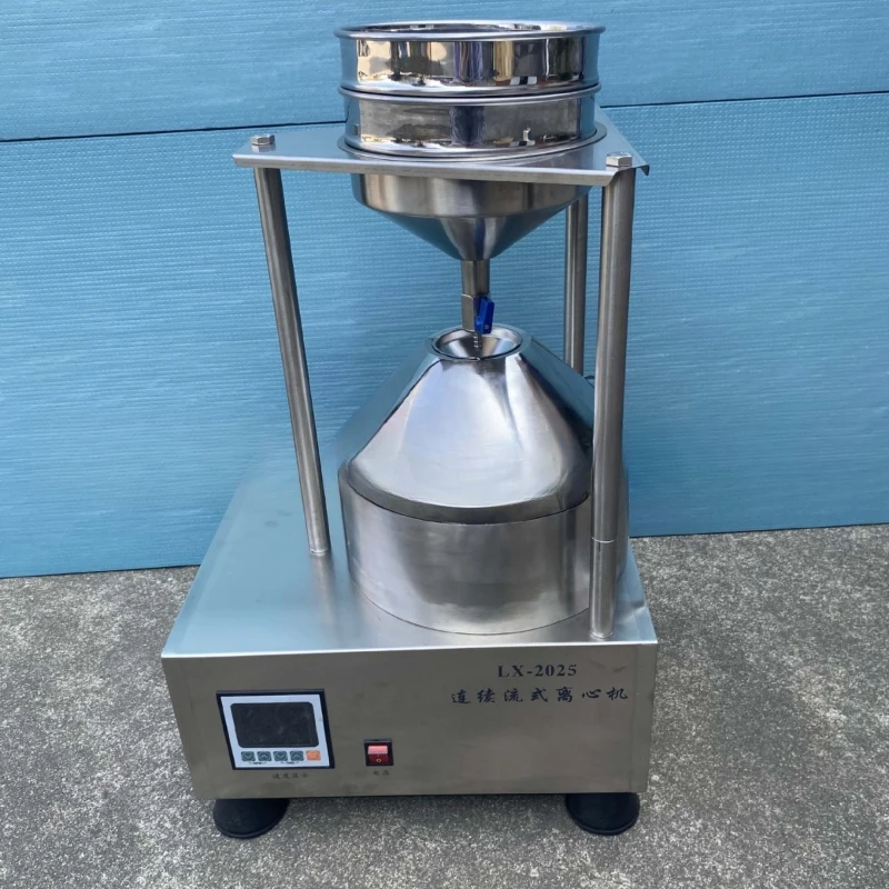 

The new standard for continuous flow centrifuges for asphalt and asphalt mixtures is easy to operate