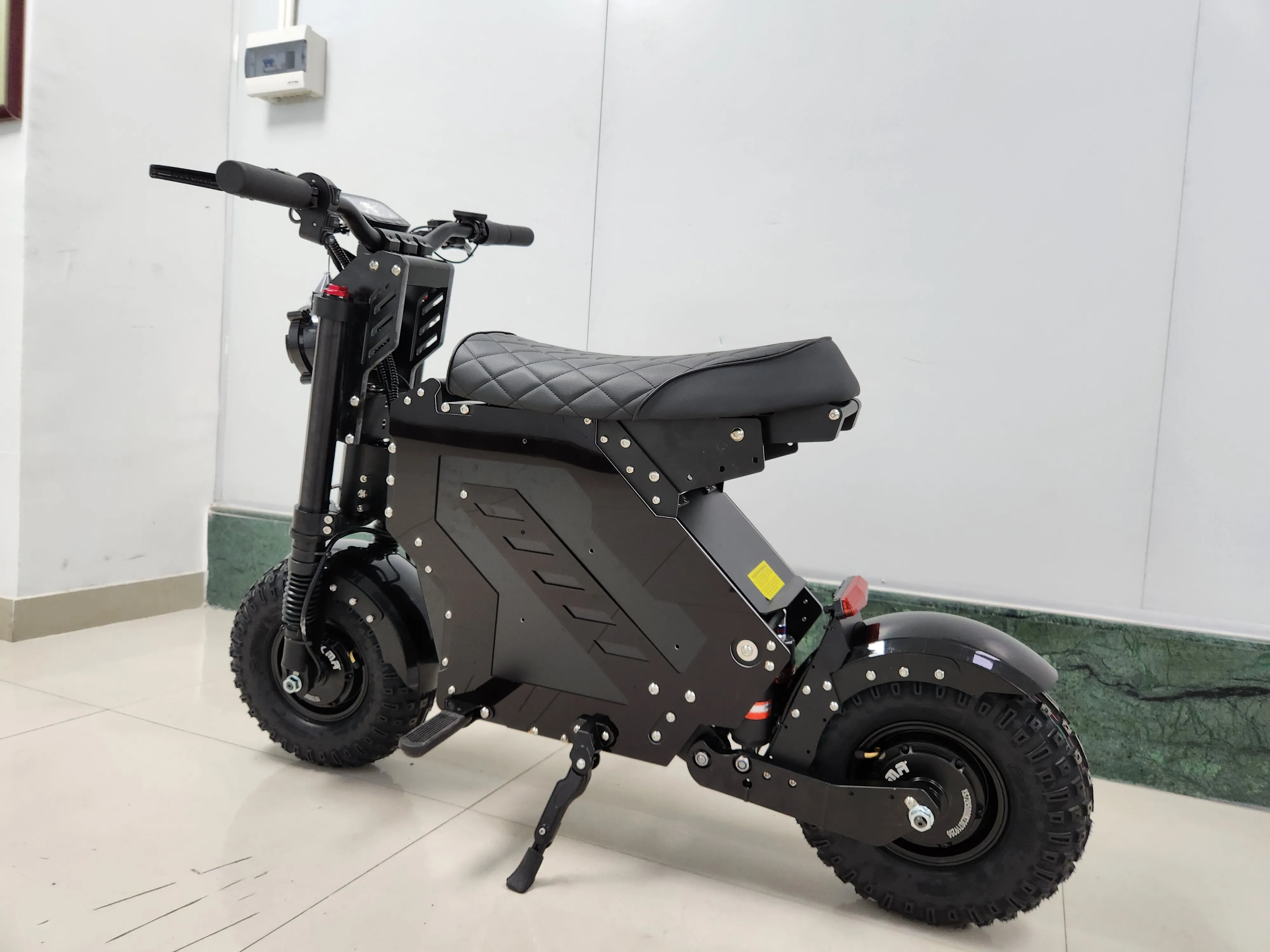 Good Selling 72V 7000W Electric Scooter Bike 13Inch 10000W Fast Speed 85KMH 120Kmh Dual Motor Powerful Adult Escooter With Pedal