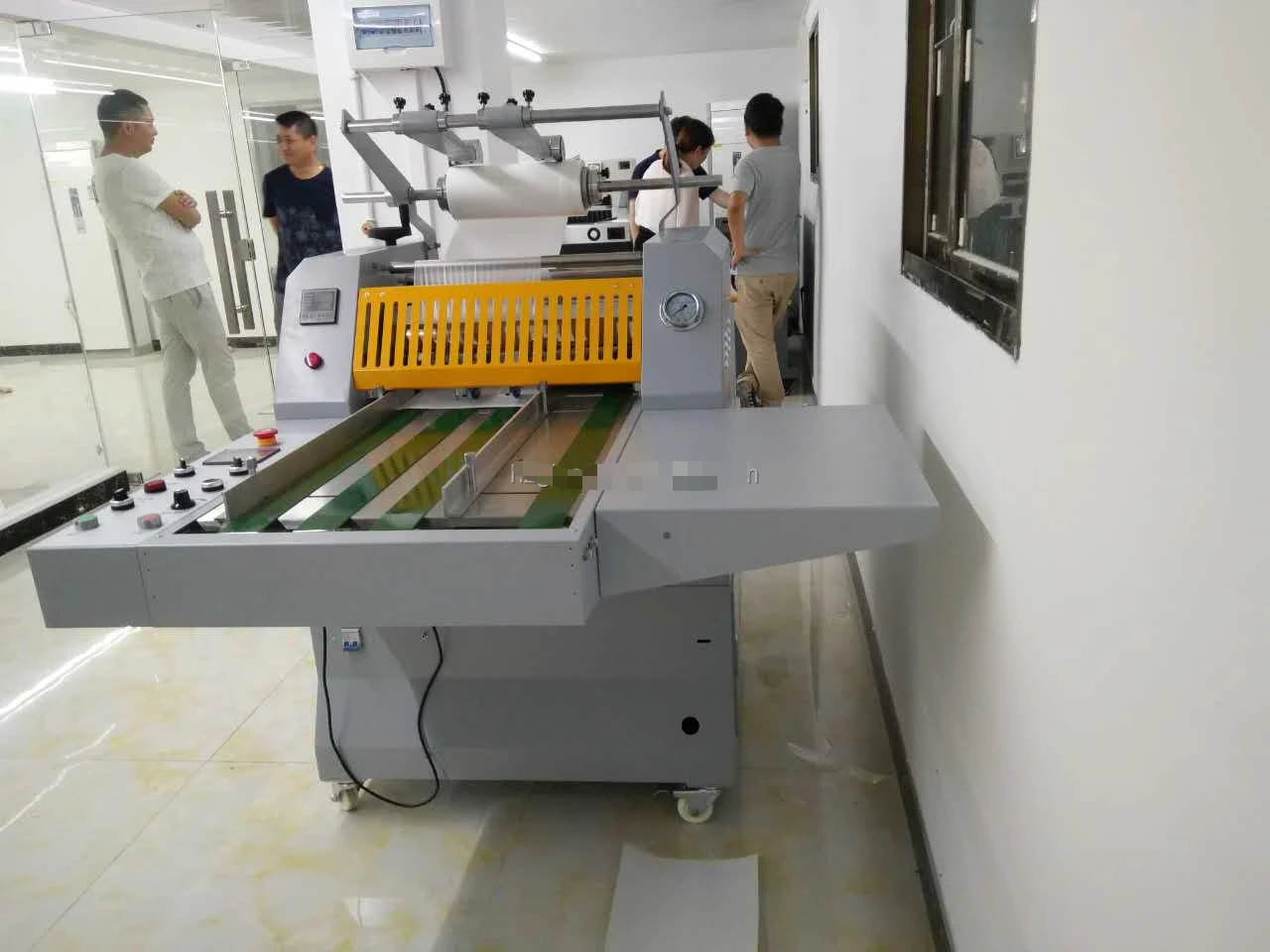 Hot selling A2 A3  electric hydraulic laminating machine with separating for FM-520Z