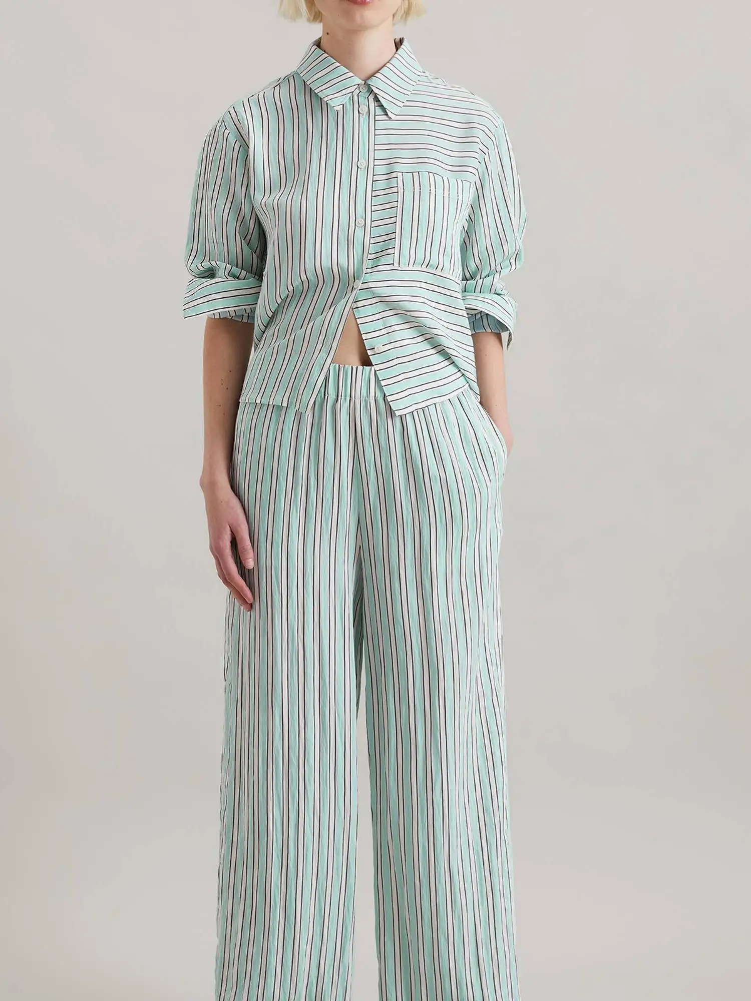 Cool Comfortable Casual Stripe Folded Glue Mixed Fabric High Waist Loose Fit Straight Leg Pants Women's Fashion Summer 2025