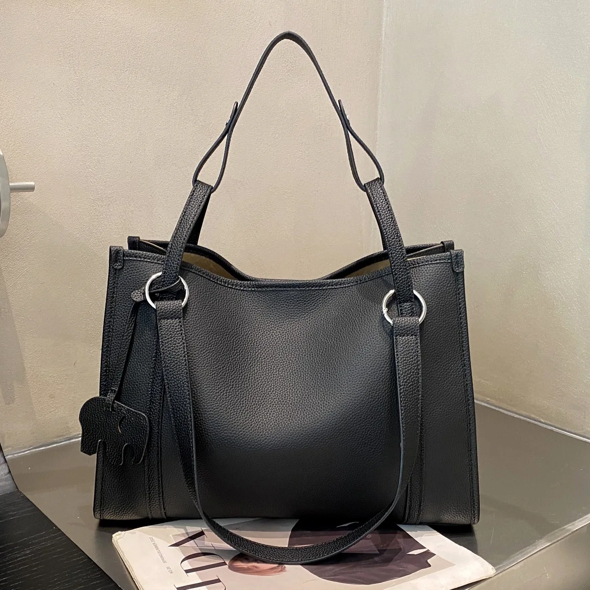 

Genuine Leather Women's Shoulder Crossbody Large Bag Luxury Designer Brand Fashion Ladies Cowhide Handbag Female High Quality