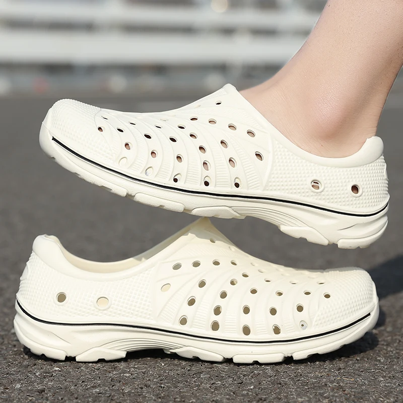 

Men's Plus Size EVA Closed Heel Clogs Soft Sole Slip-On Beach Shoes Lightweight Non-Slip Wear-Resistant Outdoor Water Shoes