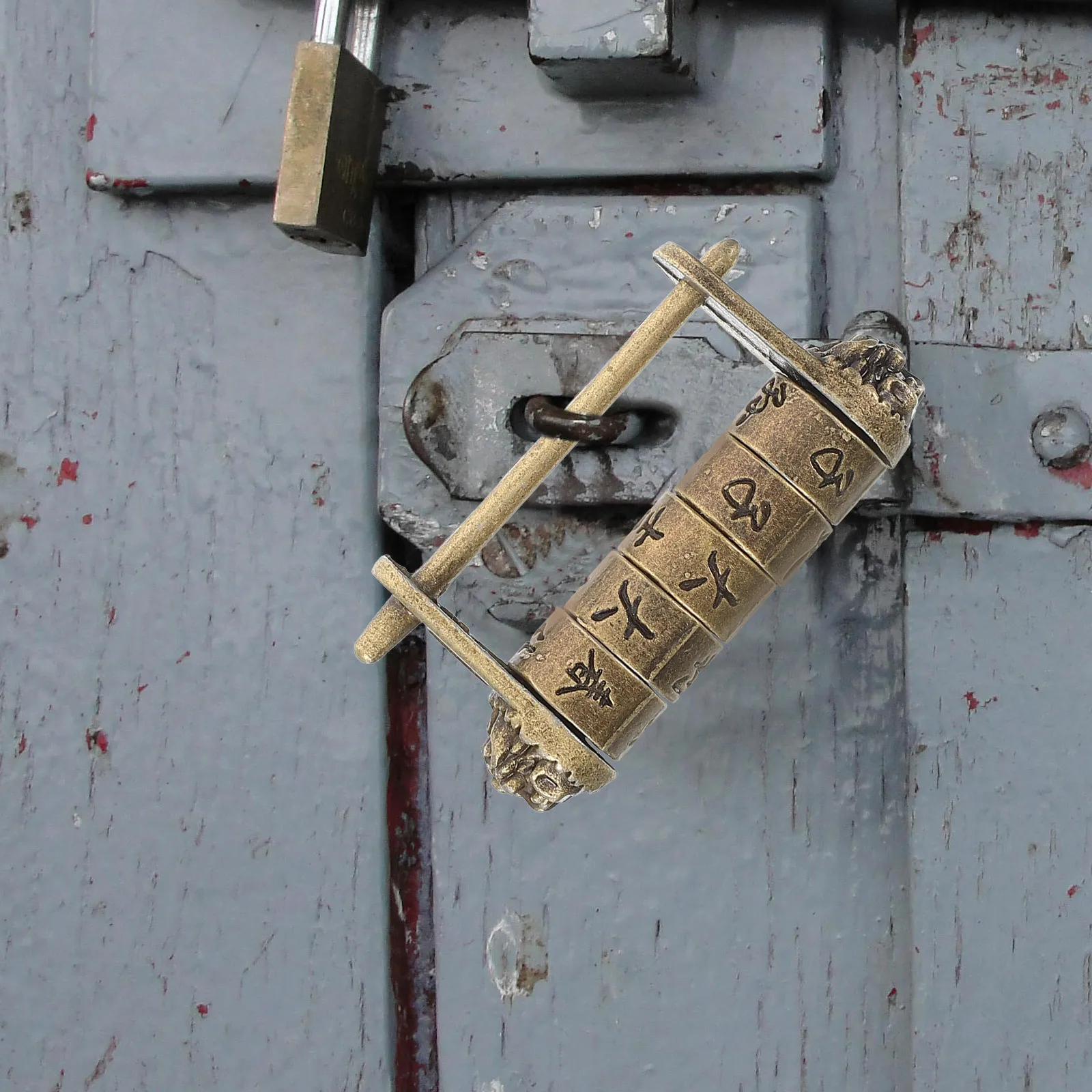 

Combination Lock Vintage Retro Chinese Characters Password Padlock for Jewelry Box Cabinet Drawer Metal Padlock