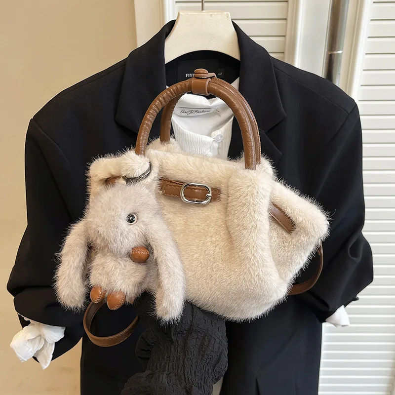 Women Shoulder Crossbody Bag Faux Fur Mini Bucket Bag Luxury Plush Commuter Handbag  Fashion Large Capacity Tote Bag