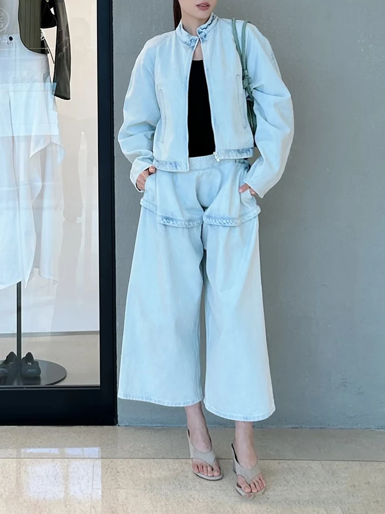 

The new Spring/Summer 2025 women's skirt style is loose and casual jeans and seven-inch shorts