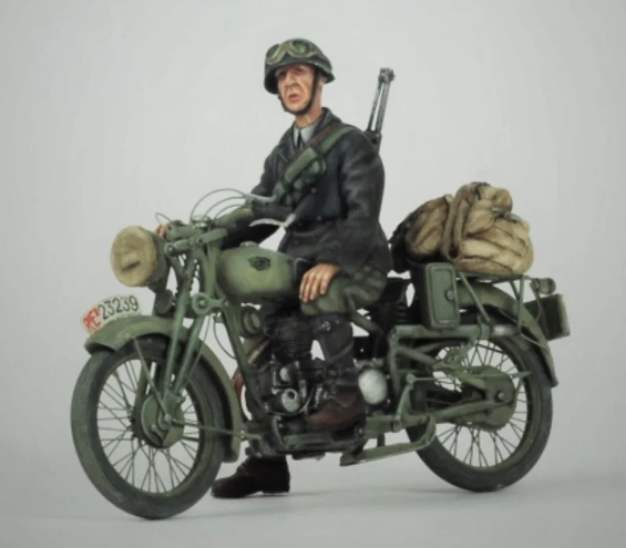 1/35 GK Toy Military Italy Moto Soldier Resin Figure Model Kits Unassembled and Unpainted Toy Diorama