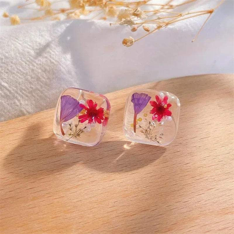 Minar Cute Transparent Resin Flower Earrings for Women Round Square  Real Dye Floral Statement Stud Earrings Holiday Jewelry