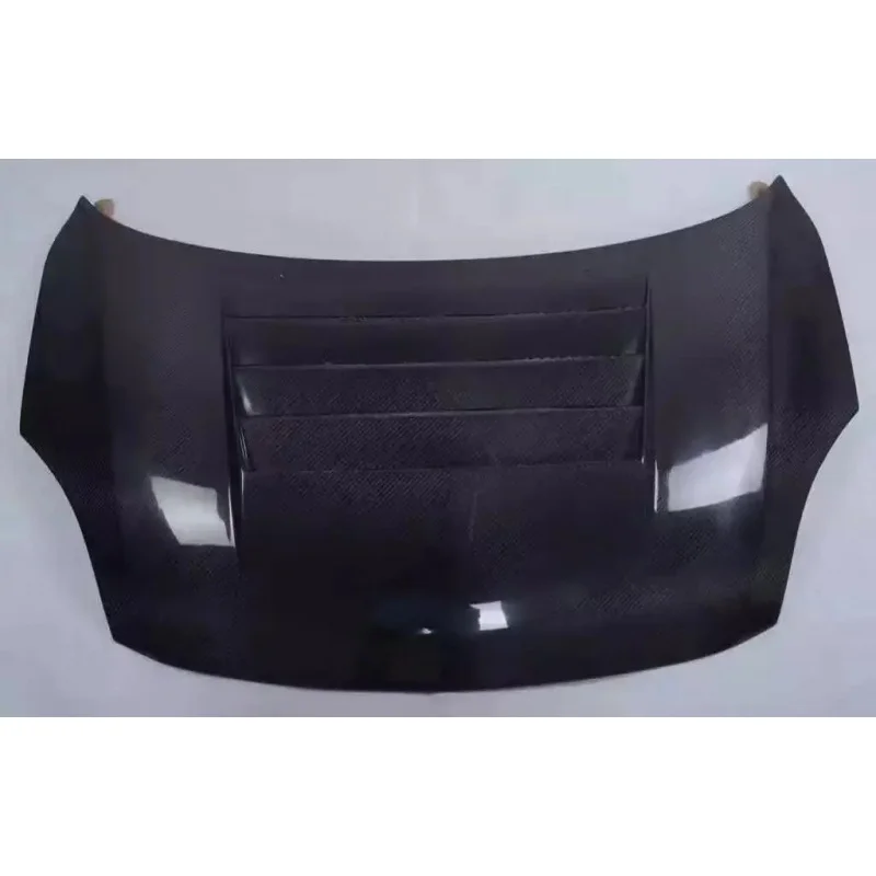 

Легкий капот из углеродного волокна для моделей Swift