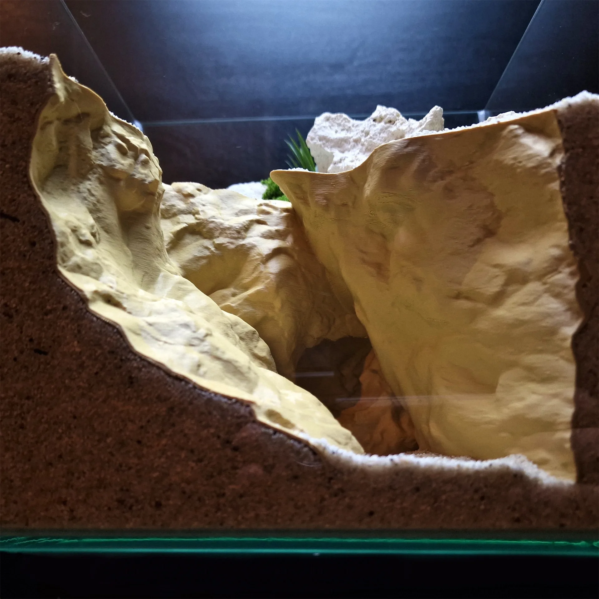 Aquarium Decoration Fish Tank Cave Ornament Simulated Nature Small Fish Hide Cliff Rockery Fish Tank Ornament Hideout