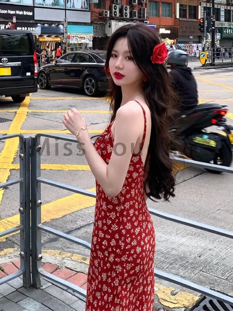 Koreanische Art süße Blumen riemen Kleid Frauen Sommer neue schlanke rote Party Midi Kleid lässig Korsett Paket Boho einteiliges Kleid 2024