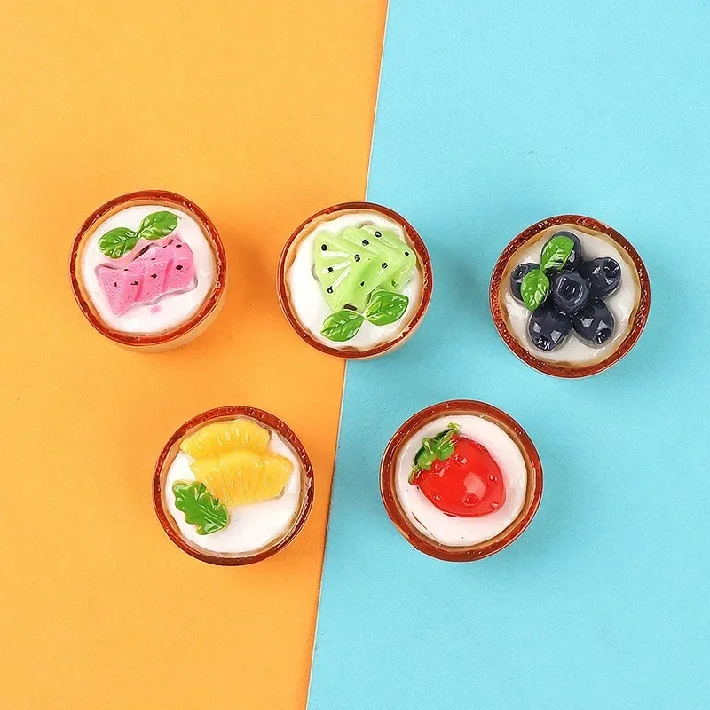 5pcs 3D Simulation Fruit Cake Resin Figurines Kawaii Mini Dessert Statues Decorative Ornaments for Desk Decoration