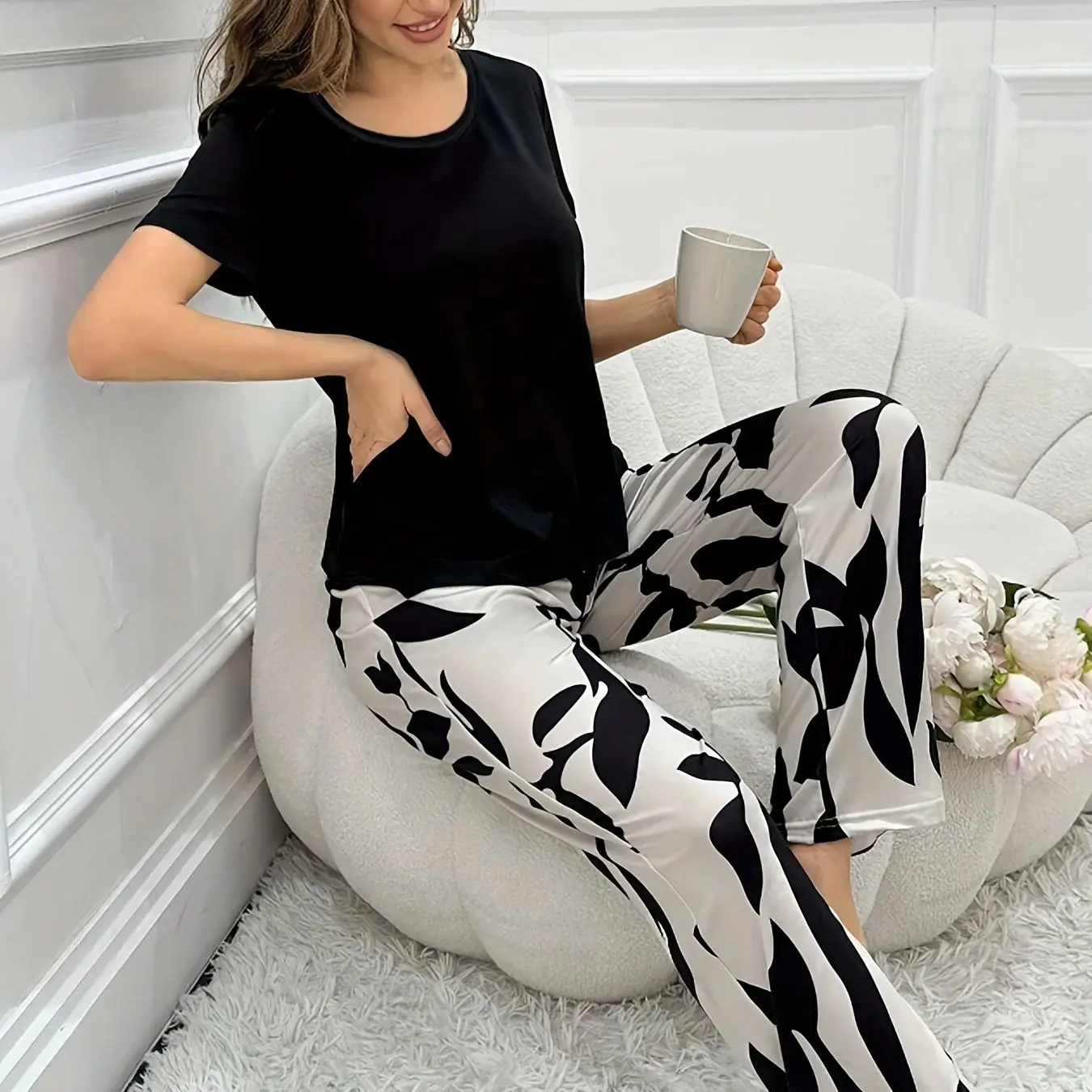 

Комплект из 2 женских весенне-летних пижам для женщин, повседневные свободные женские простые брюки с короткими рукавами, пижамный комплект