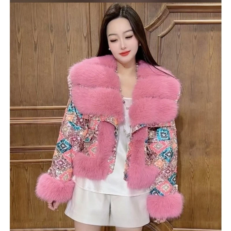 Outcoat A nova jaqueta acolchoada de algodão de pele com lantejoulas pesadas Casacos de couro sintético doce e um elegante casaco de pele espessada