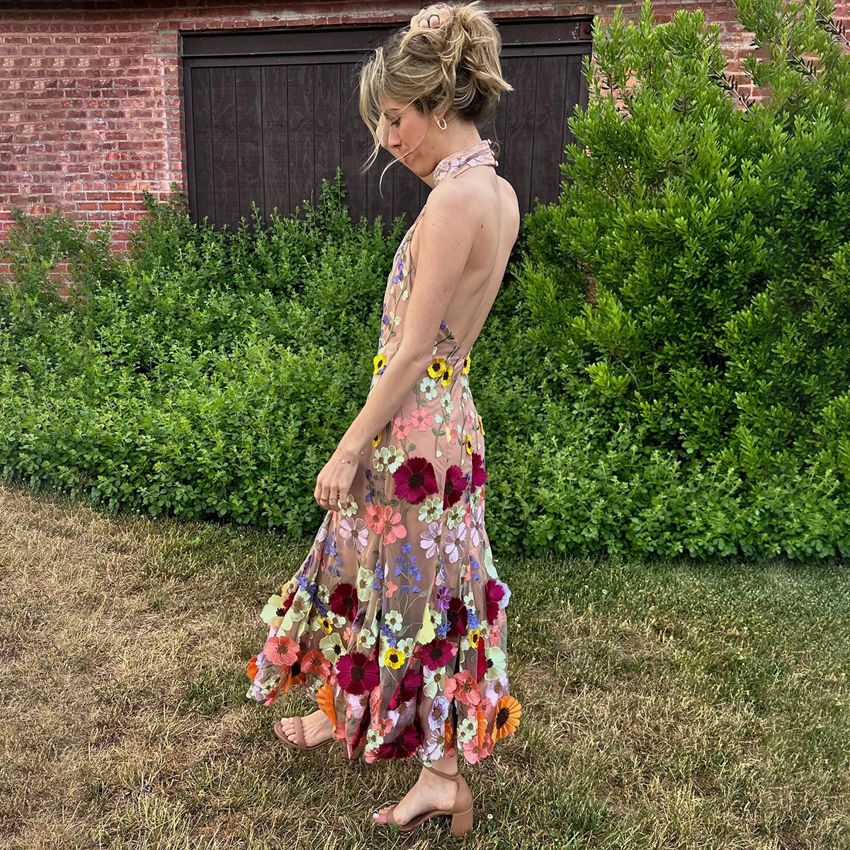 Tea Length Colorful Blossom Halter Homecoming Dress Custom Made Embroidered 3D Flowers Open Back Tulle Celebrity Evening Dresse