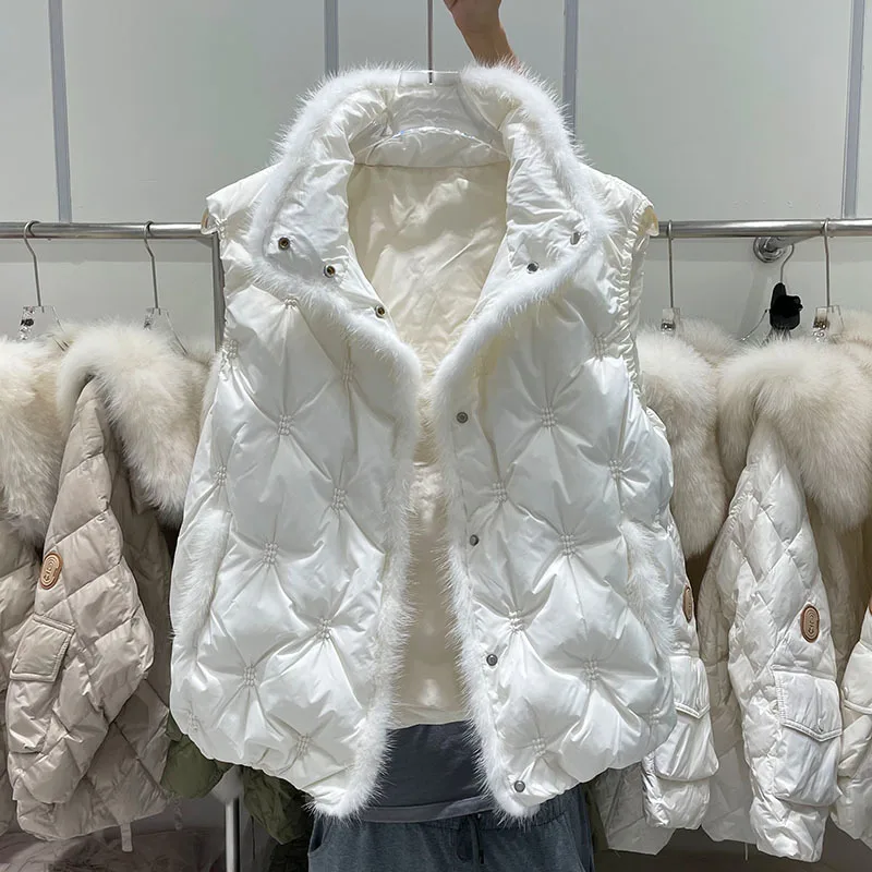 2023 New Winter Women Real Natural Mink Fur Short Waistcoat Female Embroidery 90%White Duck Down Jacket Warm Sleeveless