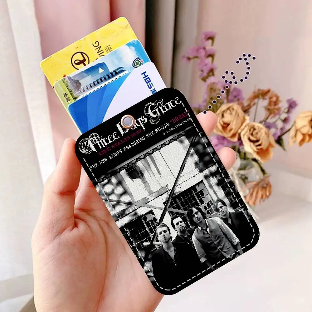 روك باند T-Three Days G-Grace بطاقة المفاتيح أنيمي موضة قلادة حقيبة معرف بطاقة الباب حافظة حافلة بطاقة لطيف الكبار هدية عيد ميلاد #3