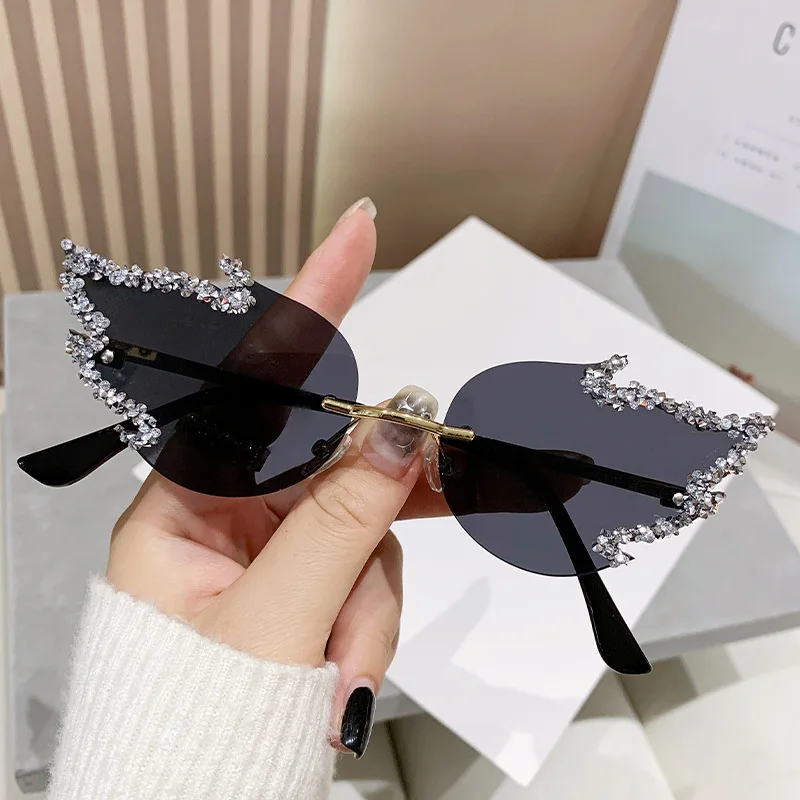 New Borderless Flame Form Sunglasses Women's Brand Designer Fashion Sun Glasses Lady Ball Party Funny Eyewear UV400 Gafas De Sol