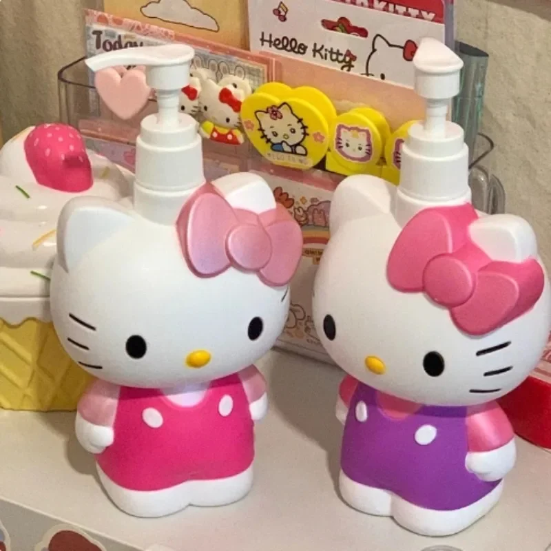 500ML Sanrio Hello Kitty Squeeze Bottle Shower Gel Hand Sanitizer Dish Soap Liquid Cute Cartoon Girl Heart High Capacity Bottled