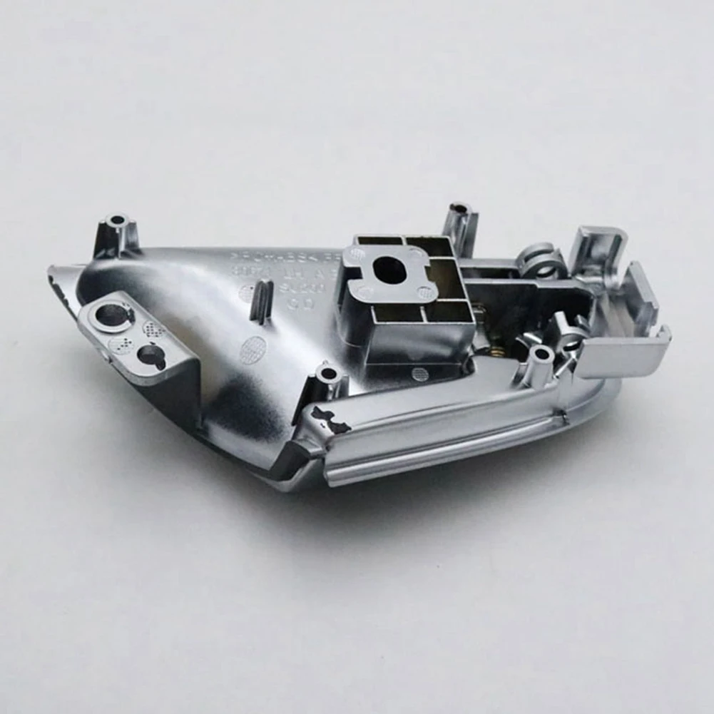 

Latest Car Inside Door Handle For Luxgen 7 SUV U7 2011-2017 Door Handle Chrom Eplate Inner Door Clasp