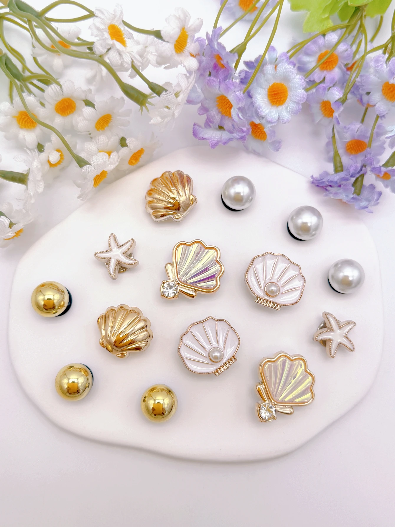 14 Pieces of Golden Shell Shoes Decorative DIY Casual Accessories - Fun and Multi-functional Personalized Shoe Design Method image 4