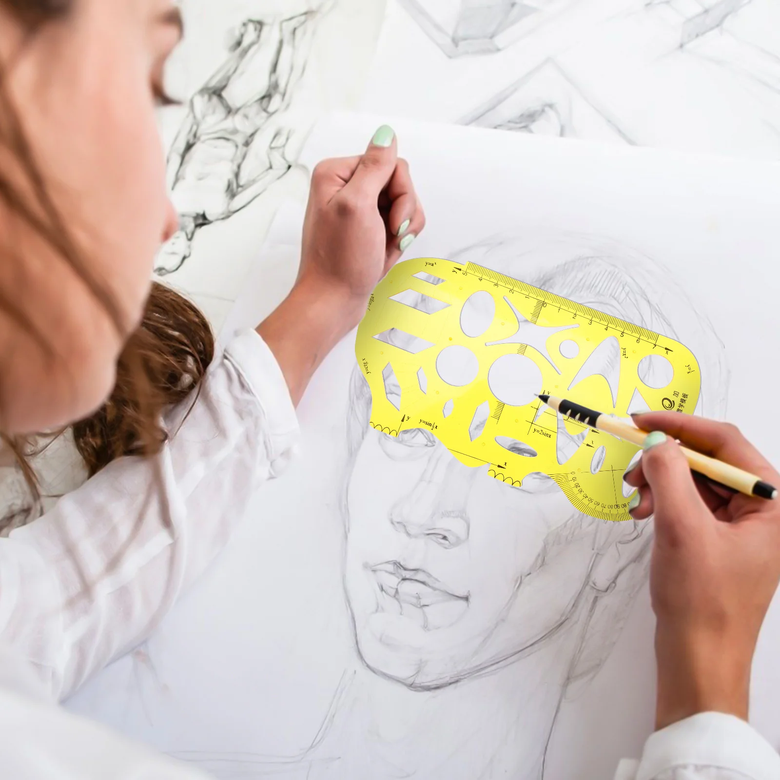 4 قطع من قوالب الرسم الهندسي مساطر الرسم البلاستيكية لقياس الصياغة الفنية الهندسية #1