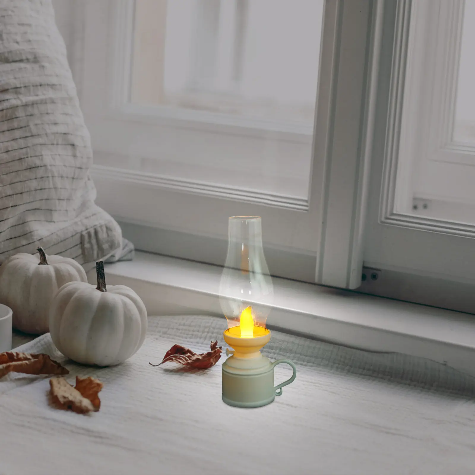 

Electronic Lamp Vintage Design Portable Decorative Oil Lamp for Indoor Tabletop Fireplace Desk Use Emergency Lighting