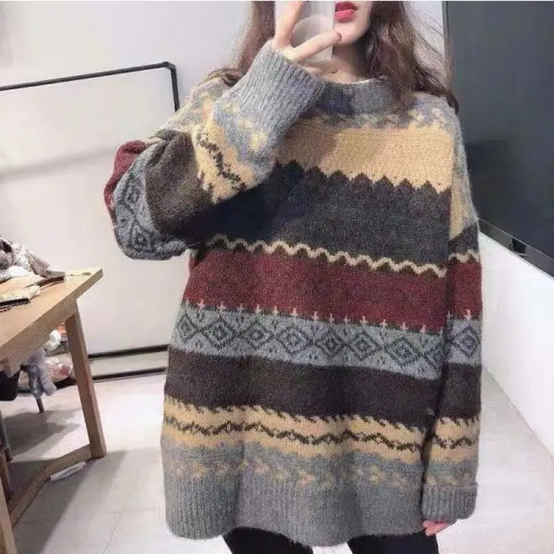 Women 2023 Autumn/Winter Sweater New Hong Kong Style Vintage Thickened Lazy Korean Version Loose Round Neck Large Size Fashion